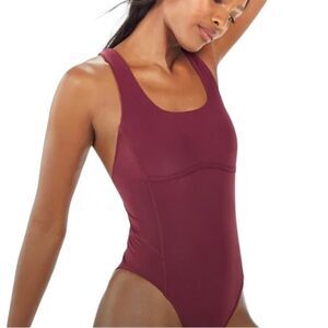 Fabletics Jeanette Wms Sz XL 12/14 Maroon Color Block Straps Flattering Bodysuit